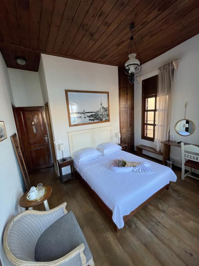 Captain Vasilis Hotel Chania  Exterior foto